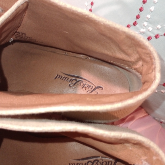 Woman's size 6 lucky brand lace booties - Picture 4 of 6